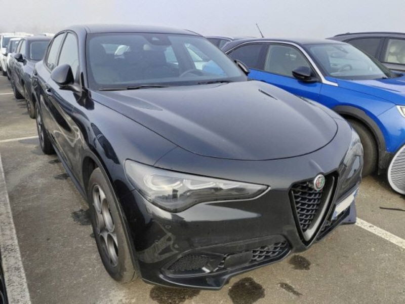 Alfa Romeo Stelvio 2.2 t Sprint Q4 210cv auto del 2023 usata a Pont Saint Martin