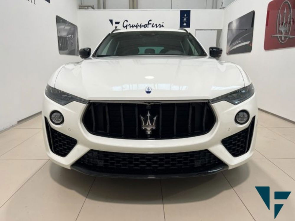 Maserati Levante usata a Udine (2)