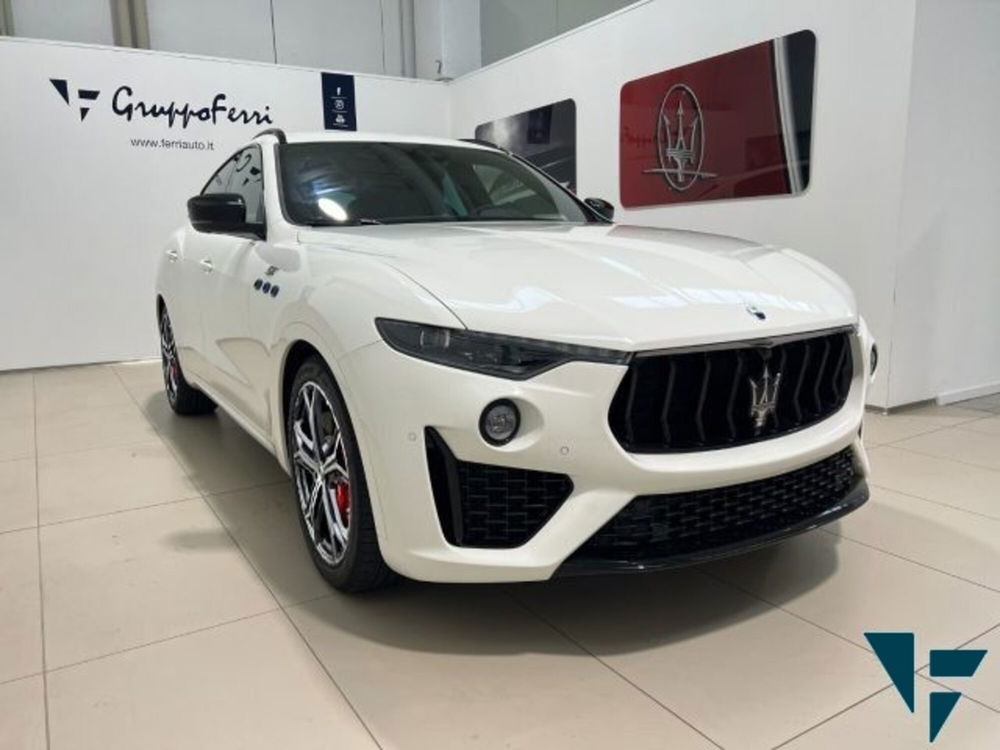 Maserati Levante usata a Udine (3)