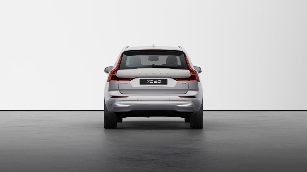 Volvo XC60 nuova a Como (4)