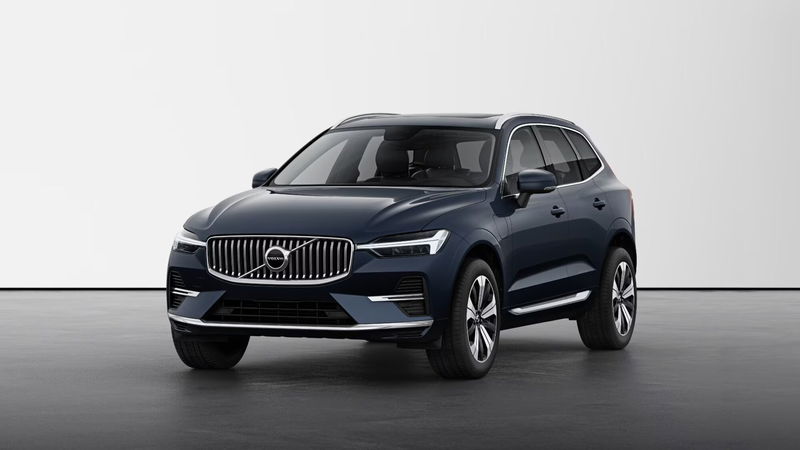 Volvo XC60 T6 Recharge AWD Plug-in Hybrid automatico Plus Bright nuova a Como