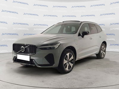 Volvo XC60 T6 Recharge AWD Plug-in Hybrid aut. Plus Dark nuova a Como