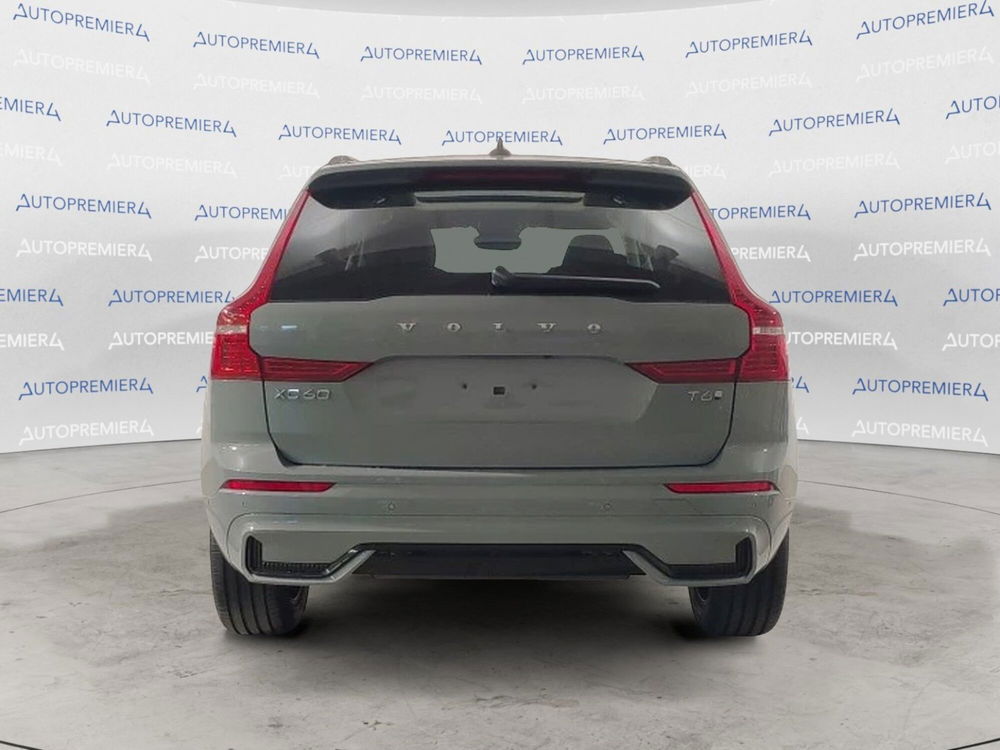 Volvo XC60 nuova a Como (4)