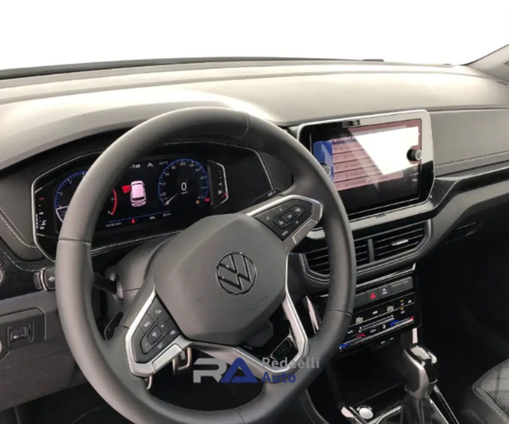 Volkswagen T-Cross nuova a Lecco (6)