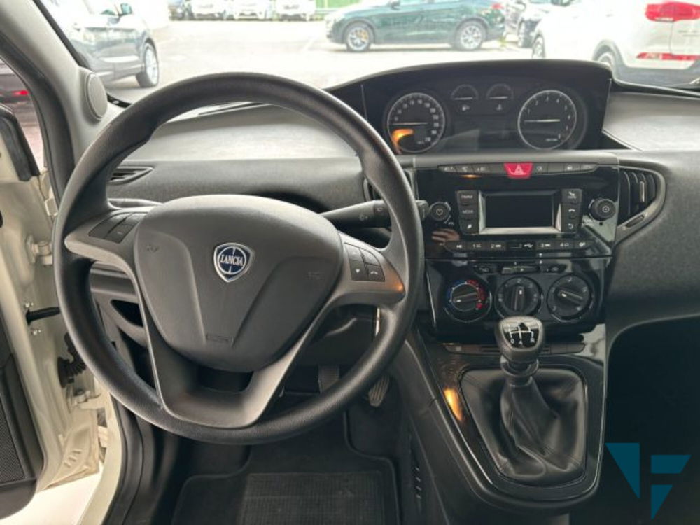 Lancia Ypsilon usata a Treviso (13)