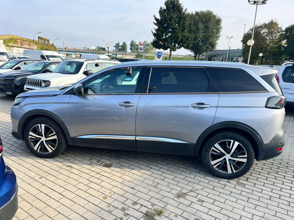 Peugeot 5008 usata a Milano (5)