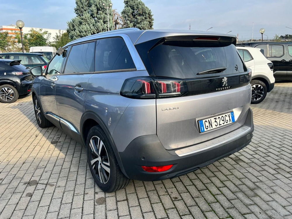 Peugeot 5008 usata a Milano (8)