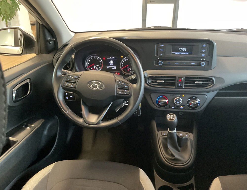 Hyundai i10 usata a Salerno (9)