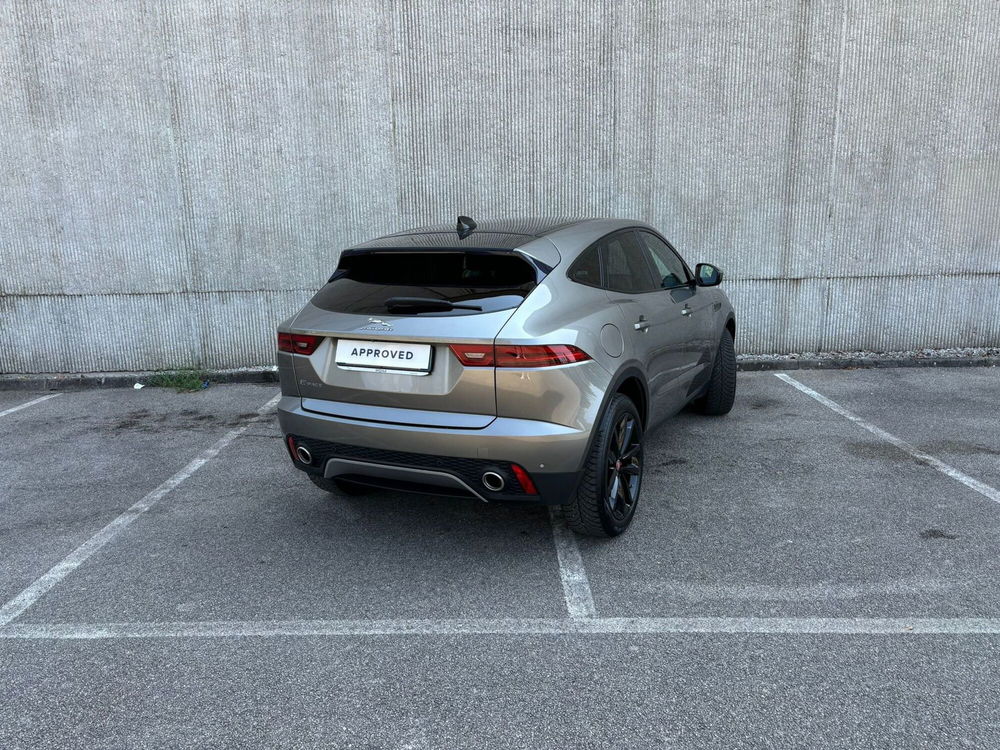 Jaguar E-Pace usata a Salerno (2)