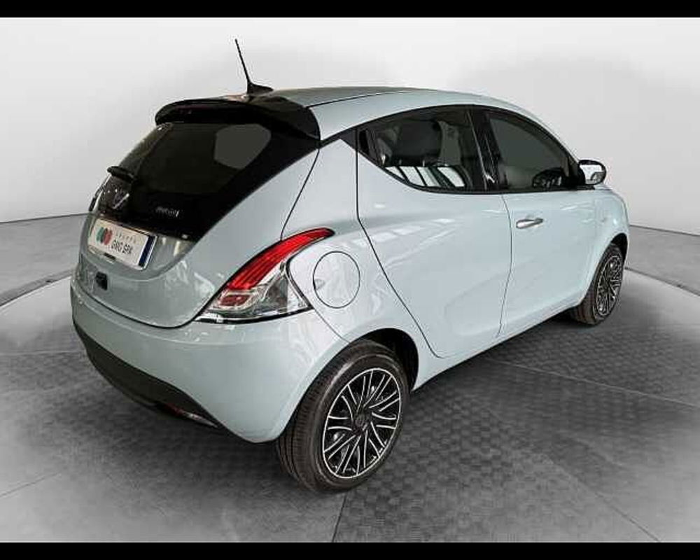 Lancia Ypsilon usata a Prato (5)