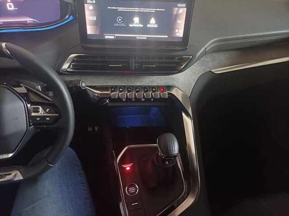 Peugeot 3008 nuova a Salerno (13)