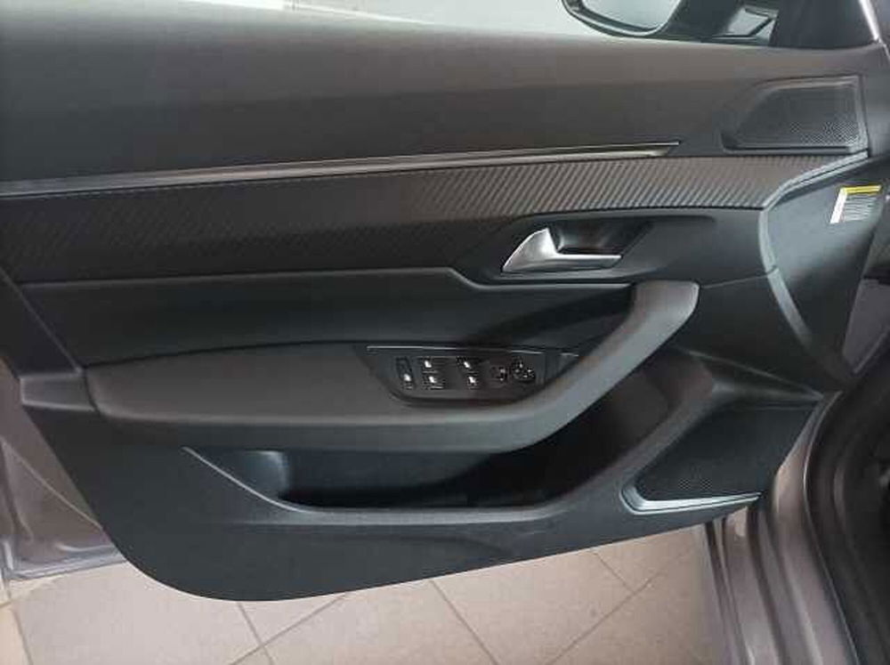 Peugeot 508 SW nuova a Salerno (13)