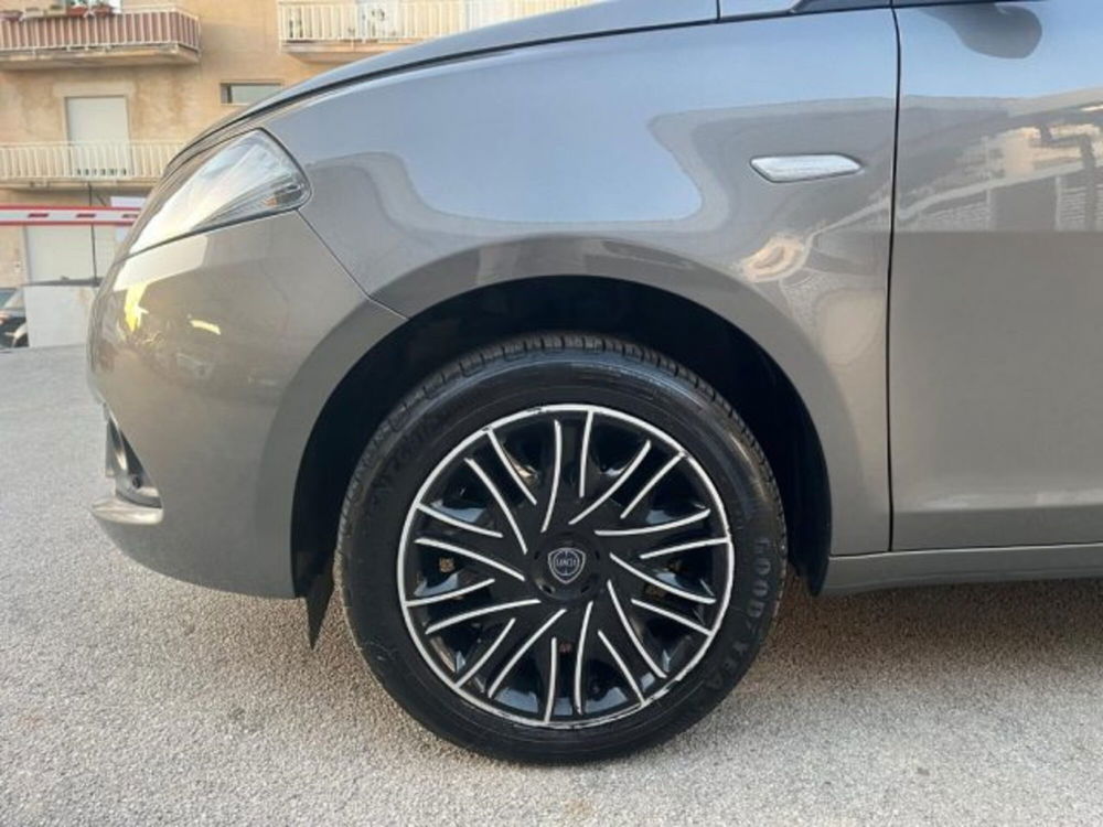 Lancia Ypsilon usata a Trapani (18)