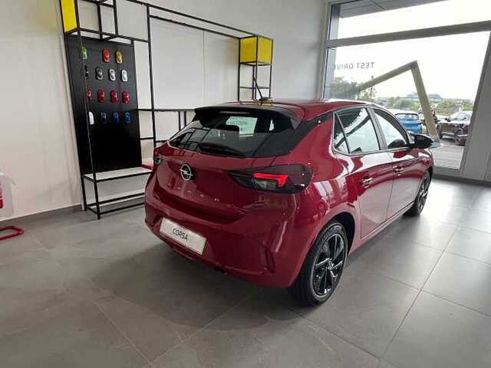 Opel Corsa nuova a Milano (5)