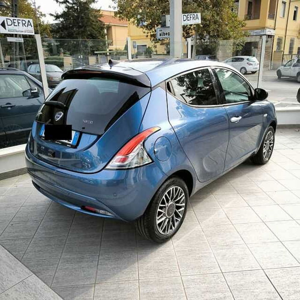 Lancia Ypsilon usata a Pescara (2)