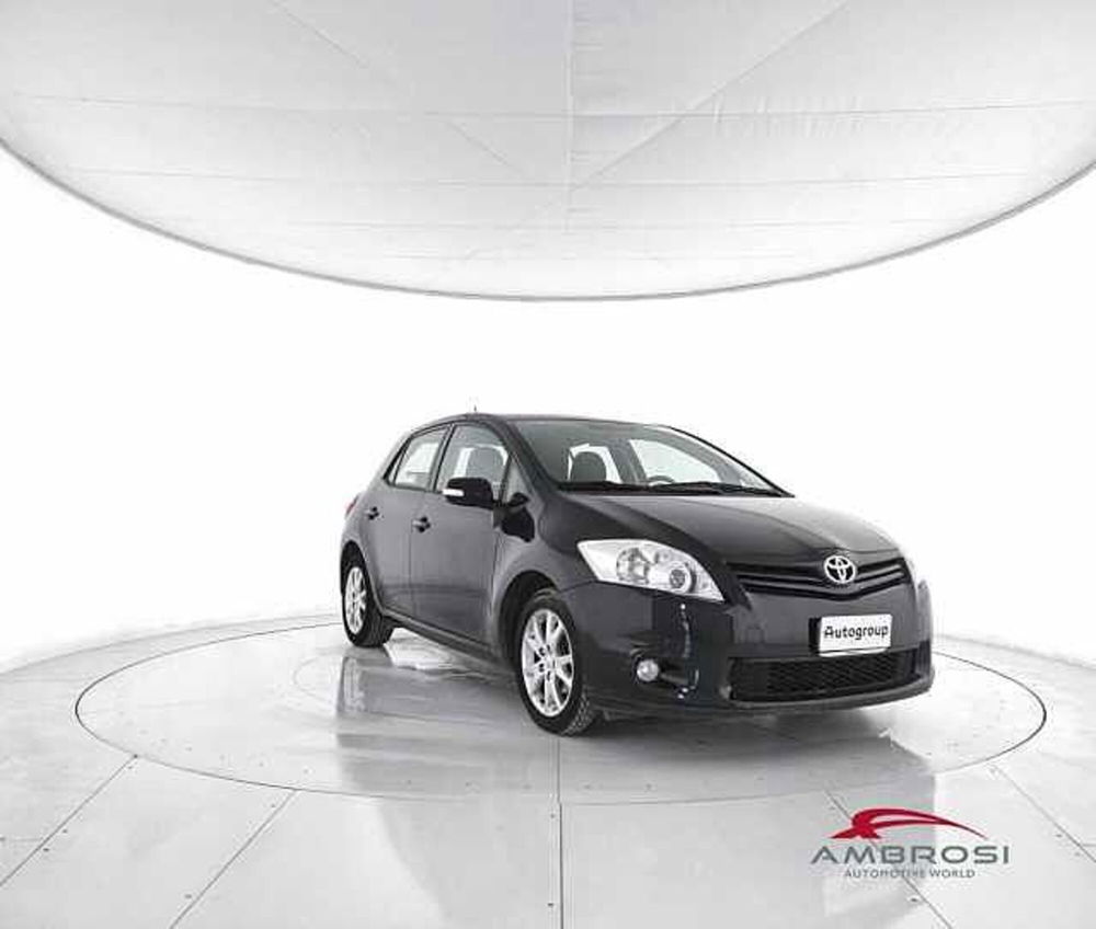 Toyota Auris usata a Viterbo (2)