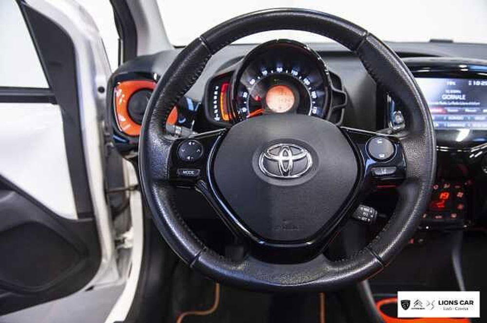 Toyota Aygo usata a Lodi (9)