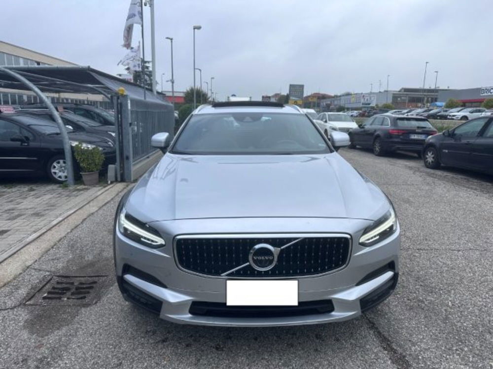 Volvo V90 Cross Country usata a Lodi (2)