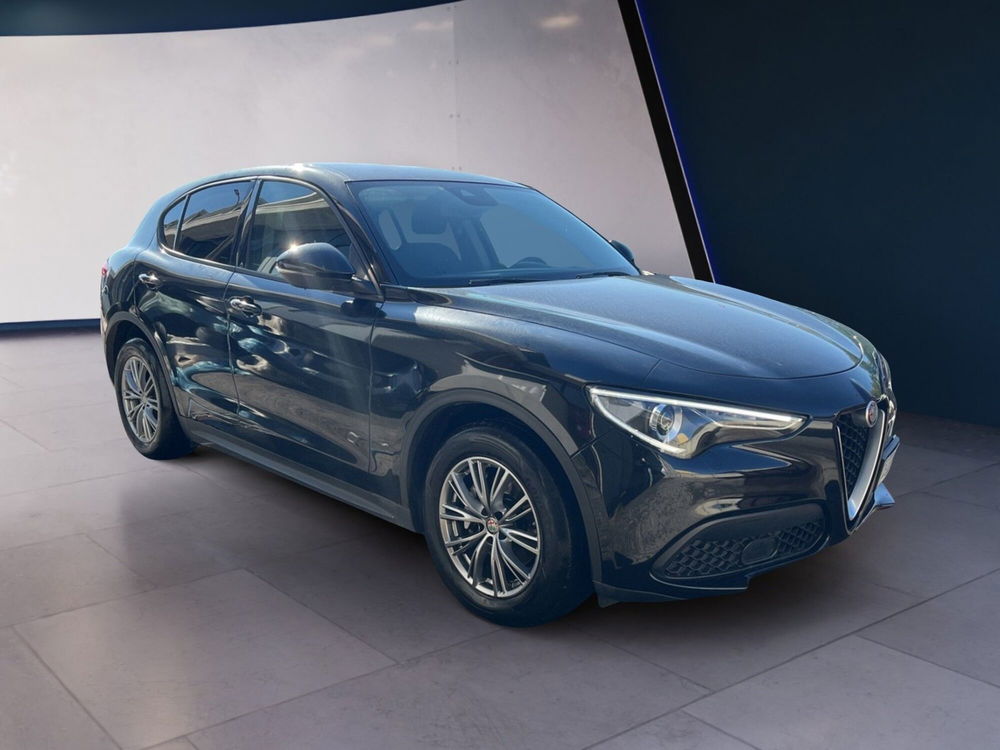 Alfa Romeo Stelvio usata a Torino (2)