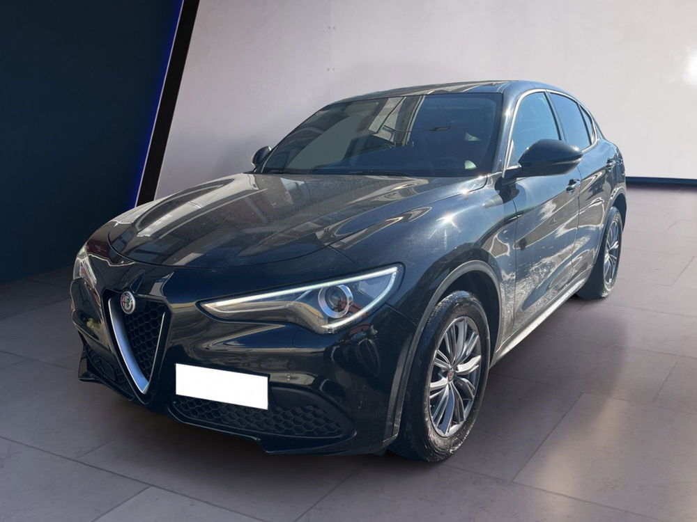 Alfa Romeo Stelvio usata a Torino (3)