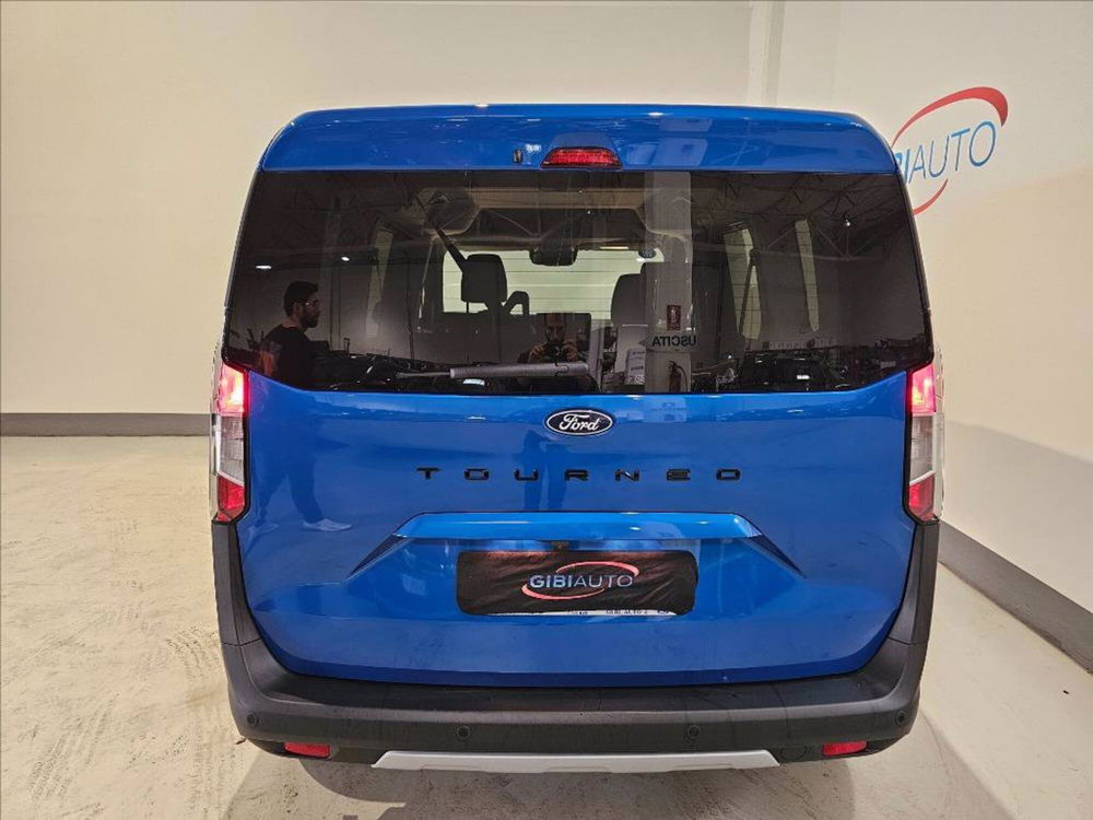 Ford Tourneo Courier nuova a Palermo (7)