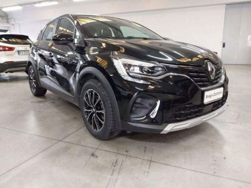 Renault Captur Full Hybrid E-Tech 145 CV Zen  del 2021 usata a Empoli