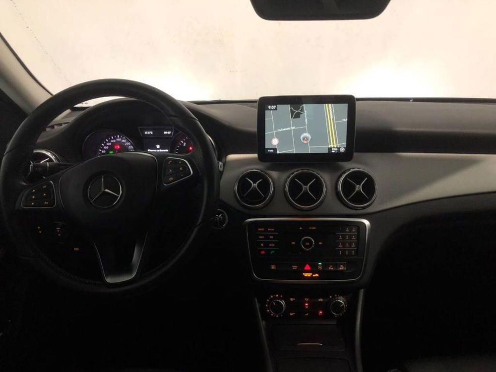 Mercedes-Benz GLA SUV usata a Torino (10)