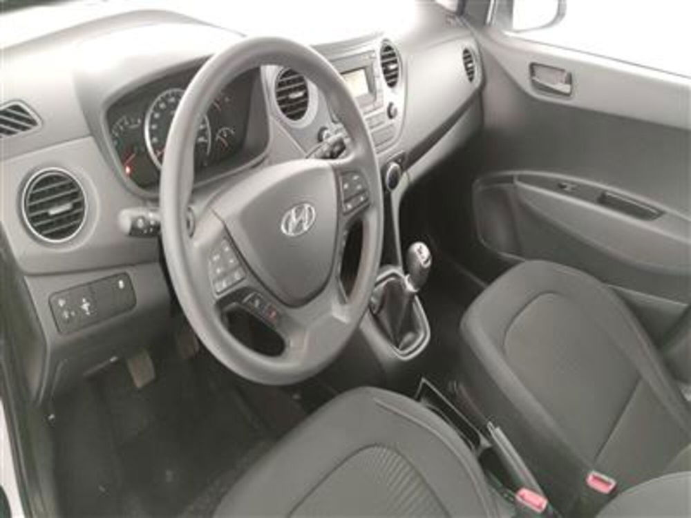 Hyundai i10 usata a Bari (13)