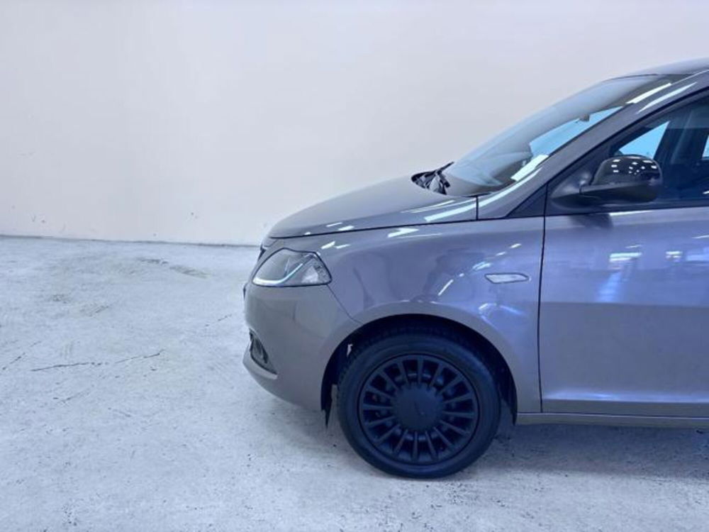 Lancia Ypsilon usata a Como (9)