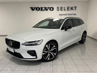 Volvo V60 B4 automatico Plus Dark  nuova a Lurate Caccivio