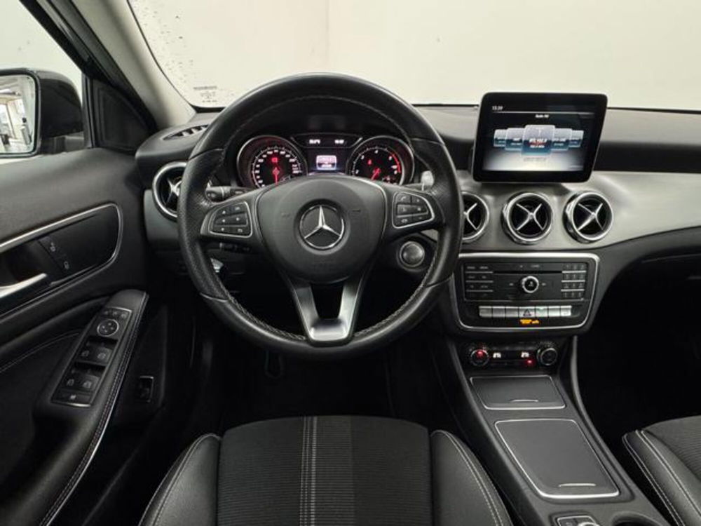 Mercedes-Benz GLA SUV usata a Como (10)