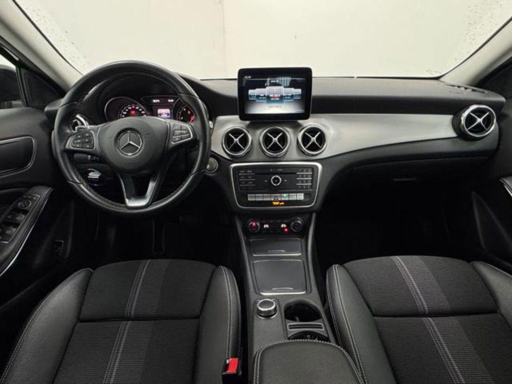 Mercedes-Benz GLA SUV usata a Como (4)