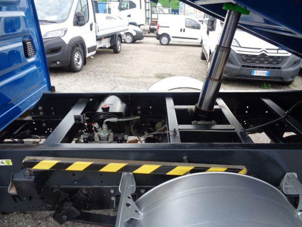 Iveco Daily Furgone usata a Brescia (8)