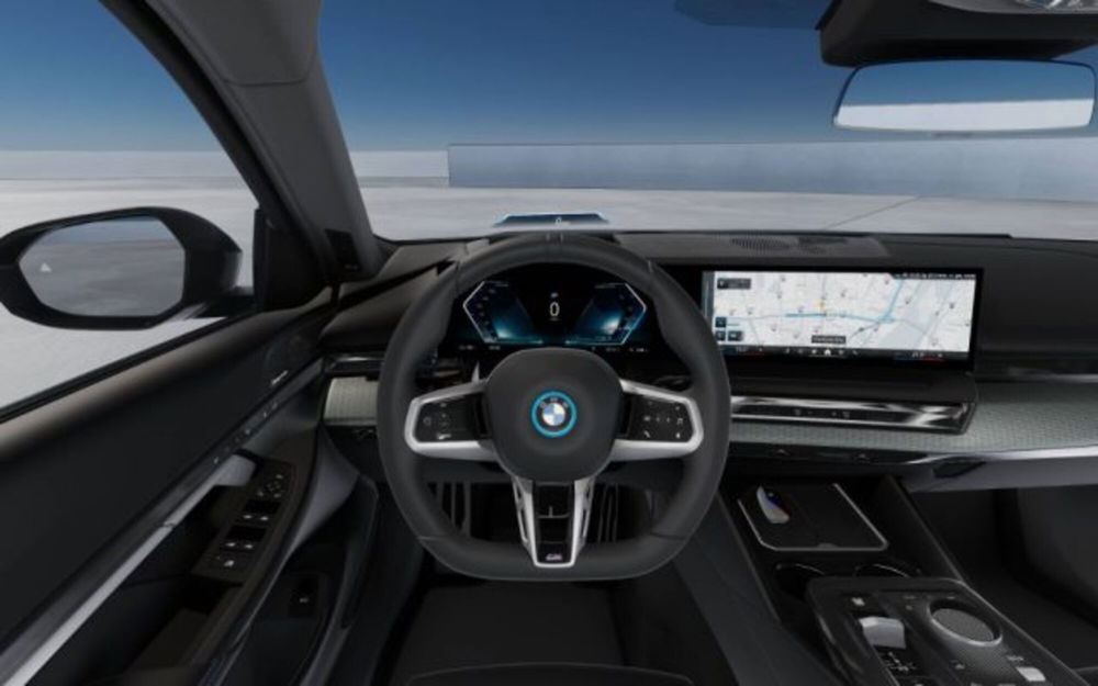 BMW i5 Touring nuova a Modena (14)