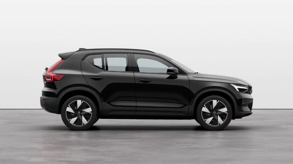 Volvo XC40 nuova a Como (2)