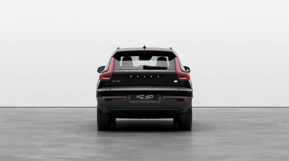 Volvo XC40 nuova a Como (4)