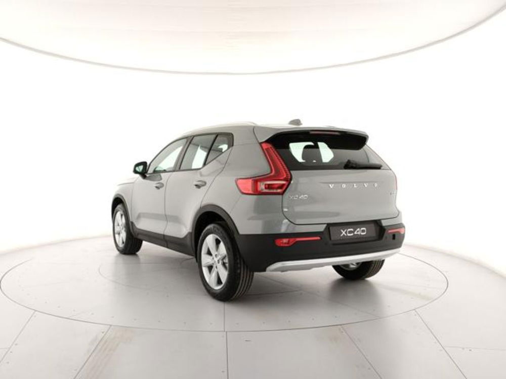 Volvo XC40 nuova a Modena (3)