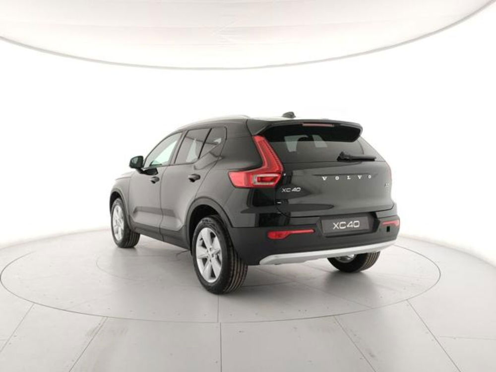 Volvo XC40 nuova a Modena (3)