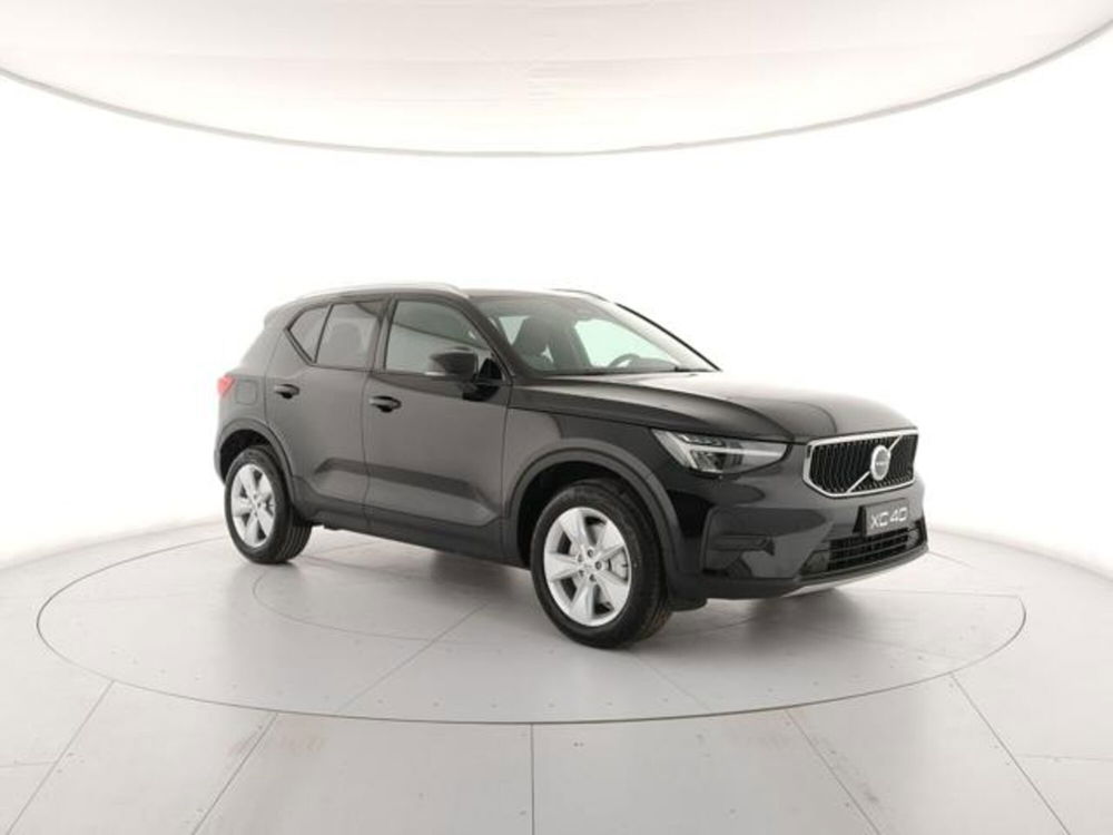 Volvo XC40 nuova a Modena (6)