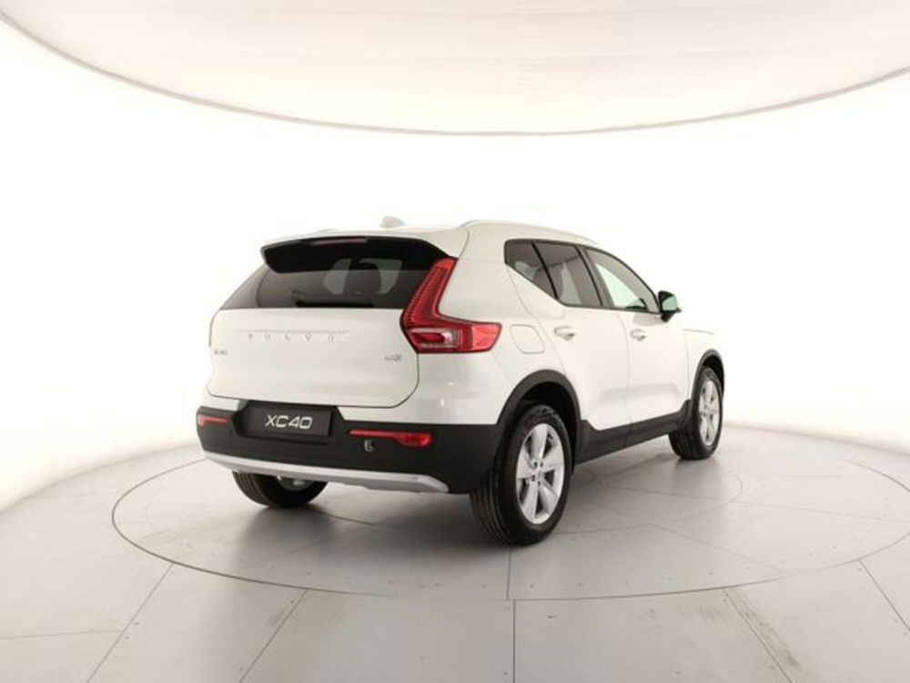 Volvo XC40 nuova a Modena (5)