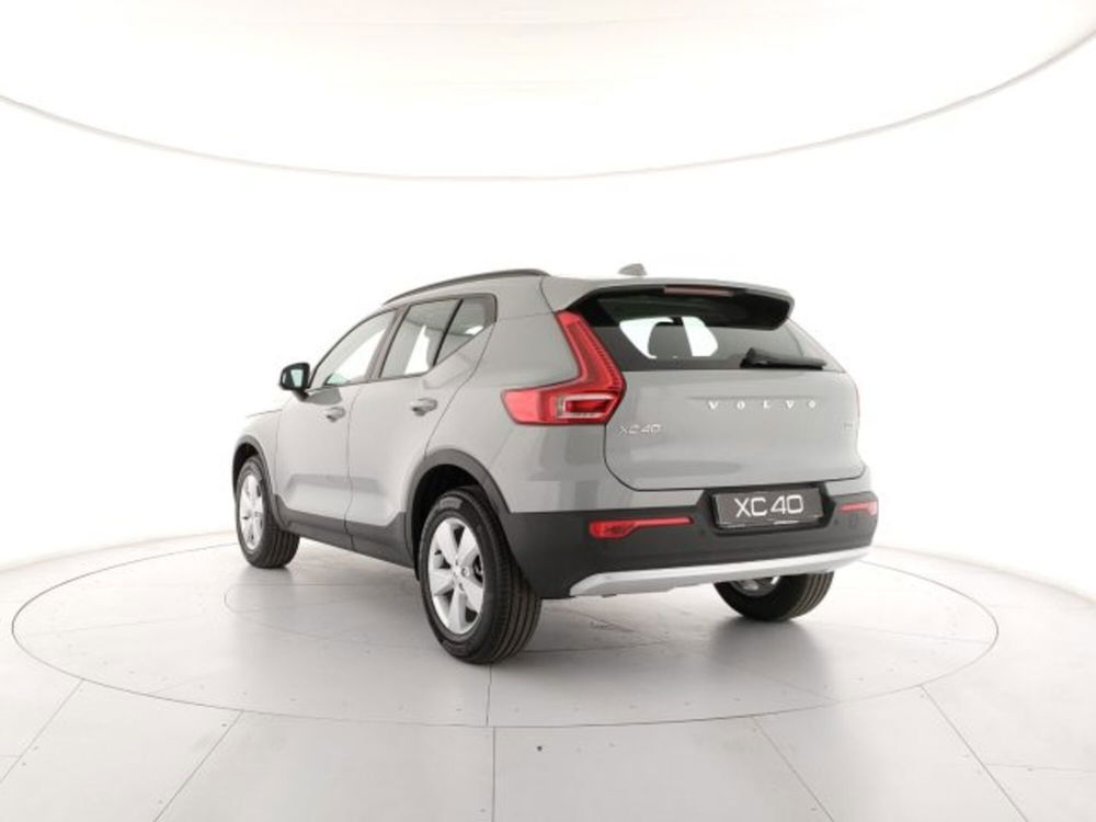 Volvo XC40 nuova a Modena (3)