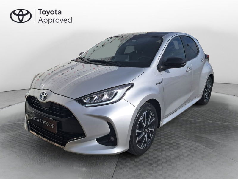 Toyota Yaris 1.5 Hybrid 5 porte Lounge del 2021 usata a Cagliari