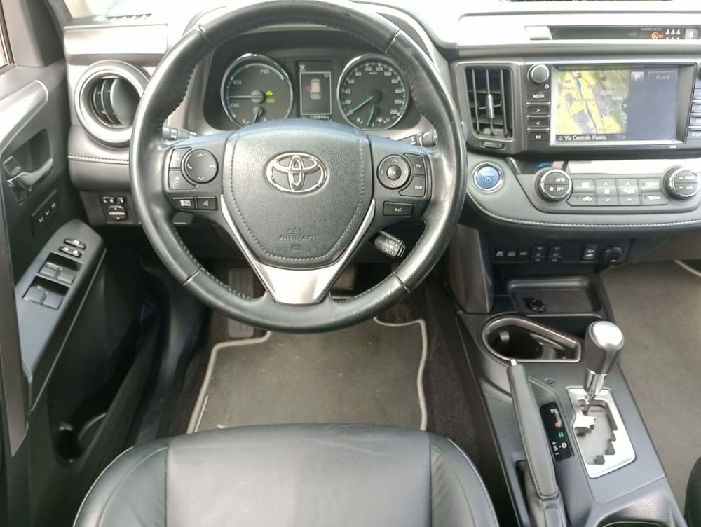 Toyota Rav4 usata a Lecco (11)