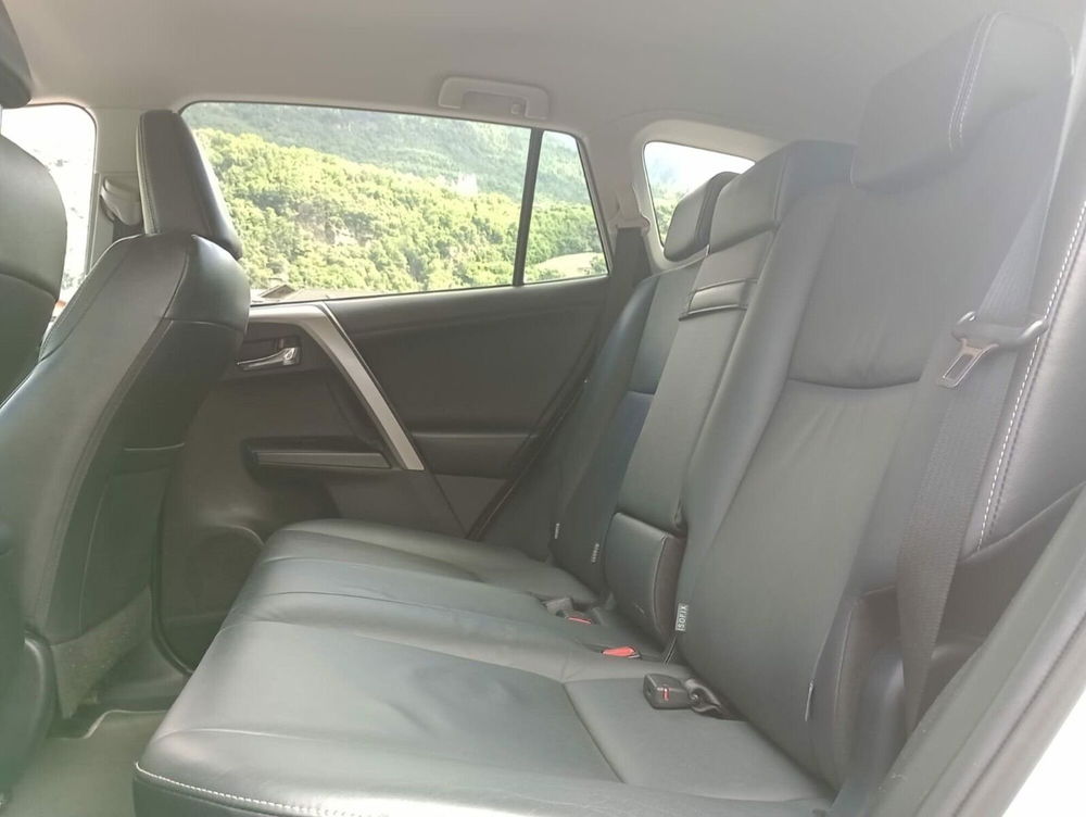 Toyota Rav4 usata a Lecco (14)