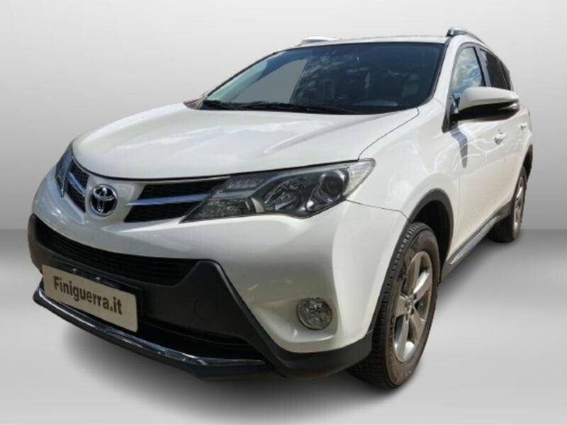 Toyota Rav4 D-4D 2WD Active  del 2015 usata a Civate