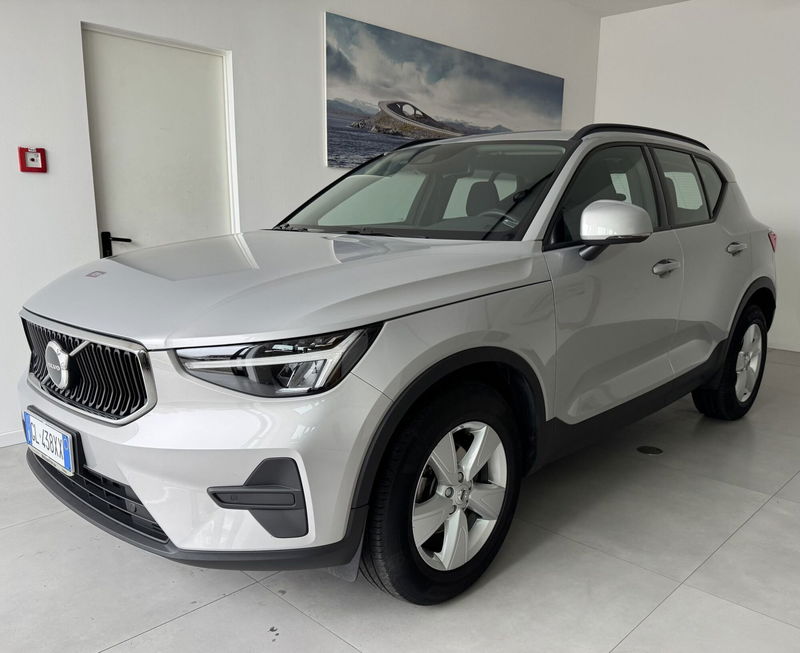 Volvo XC40 T2 automatico Essential del 2023 usata a Parma