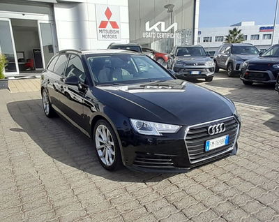 Audi A4 Avant 2.0 TDI 150 CV ultra Business  del 2017 usata a Rende