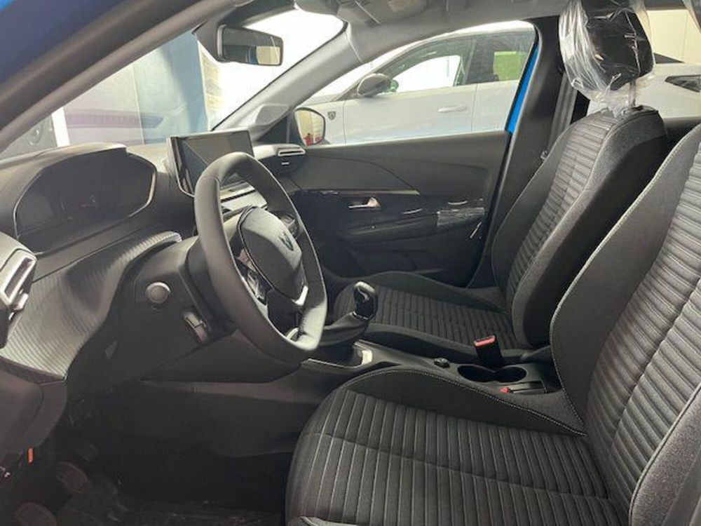 Peugeot 208 nuova a Trapani (5)