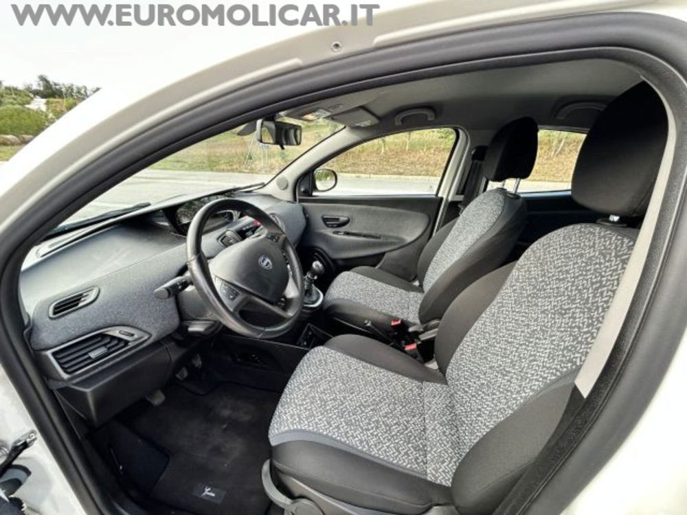 Lancia Ypsilon usata a Campobasso (12)