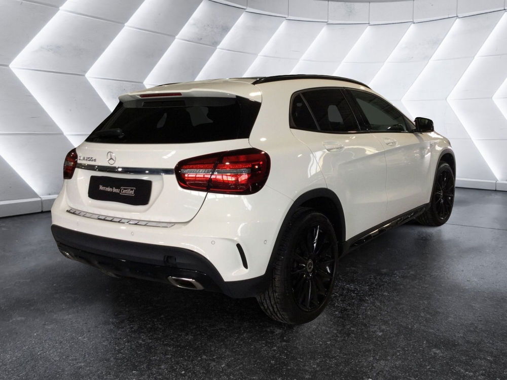 Mercedes-Benz GLA SUV usata a Caserta (4)